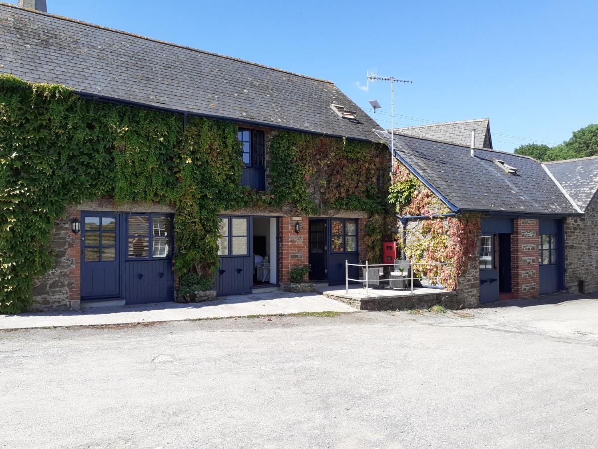 The Ivy Barn Holbeton Hotel Exterior photo